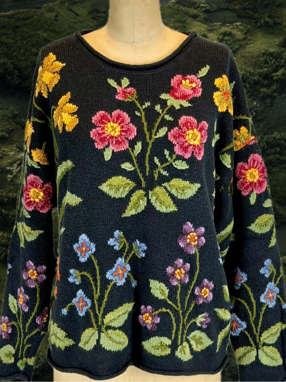 VINTAGE botanical wildflower knit sweater flower garden floral dark moody 90s